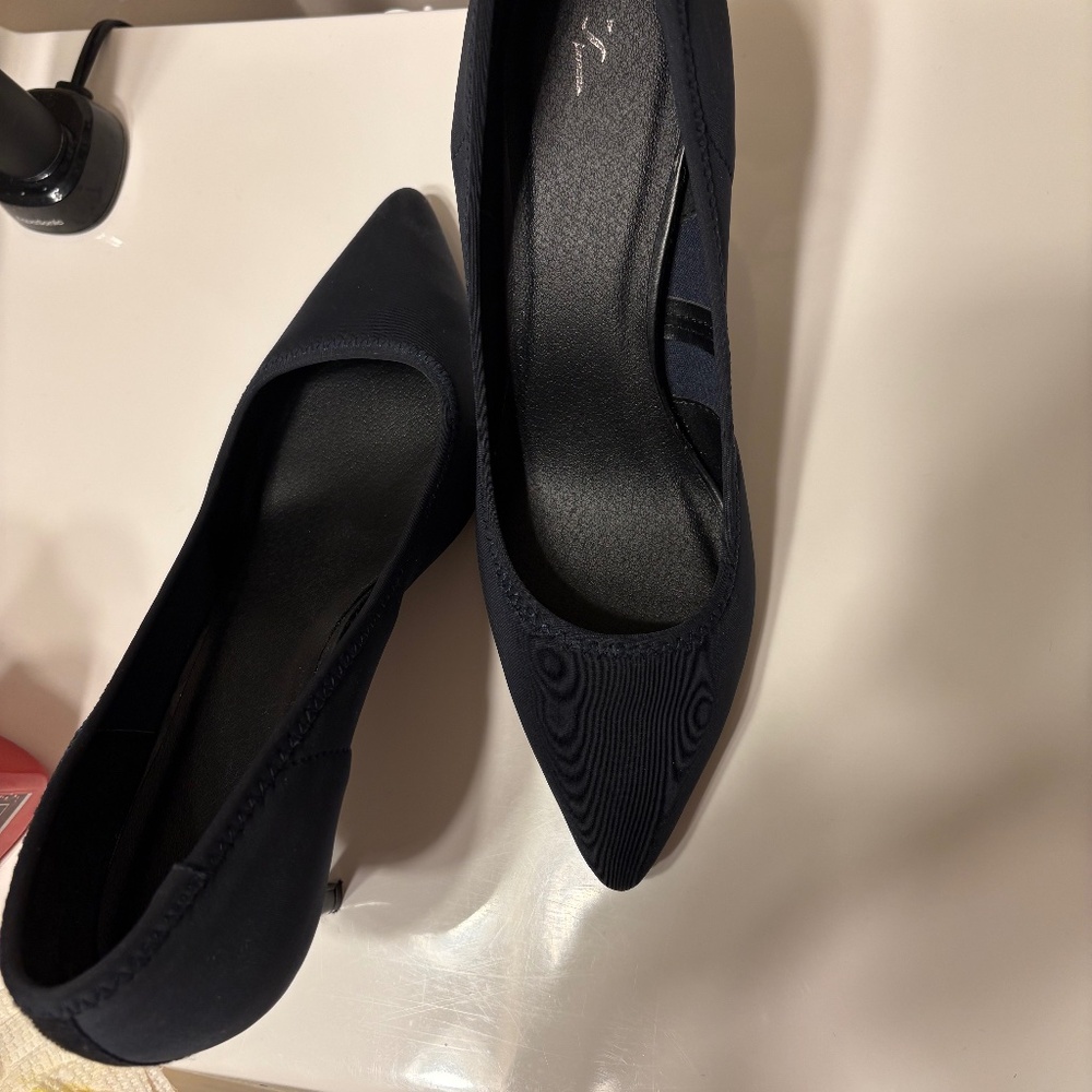 Vera wang heels